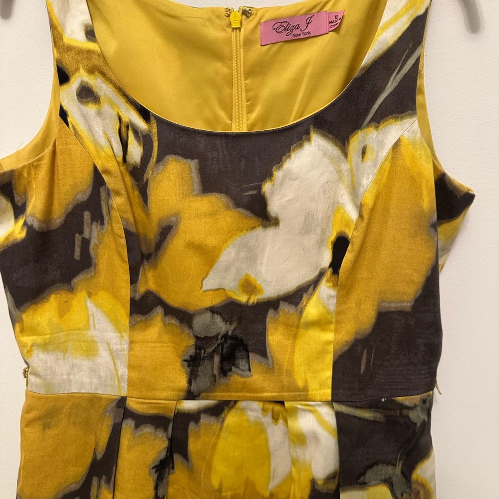 Summer Mini Dress Eliza J Floral Yellow, Gray and White Dress size 12 - Picture 6 of 7